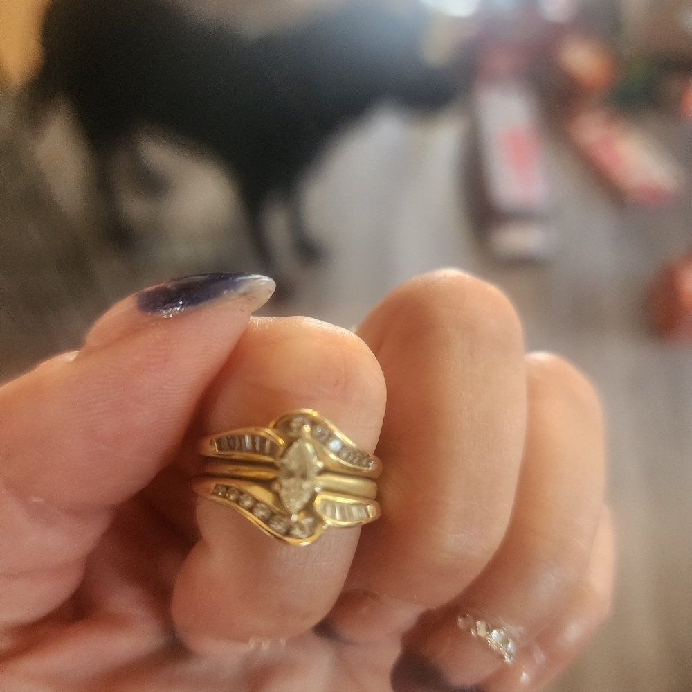 Elegant Gold Ring with Clear Stones